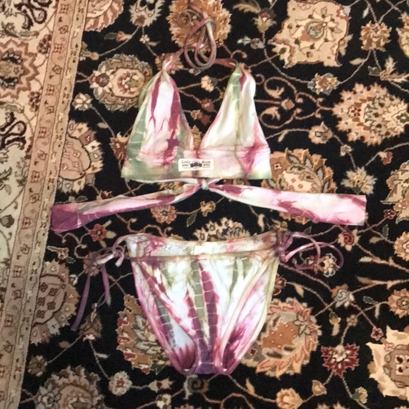 Lucky Brand Other - LUCKY BRAND TIE DYE HALTER STYLE TIE SIDE BIKINI